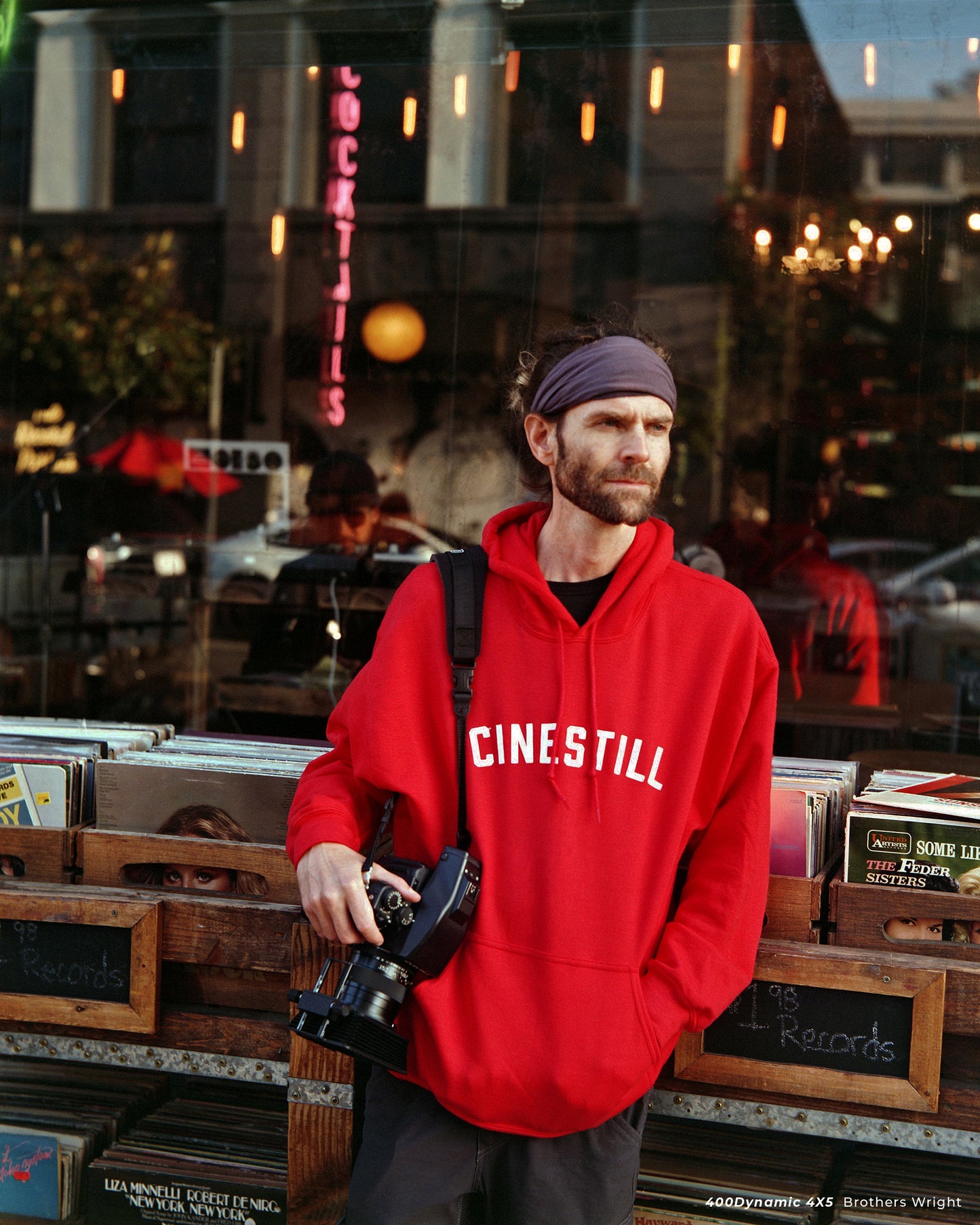 CineStill 400Dynamic Versatile 4x5 25 blad DATO 10/25