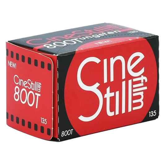 CineStill 800T Tungsten Xpro 135 fargefilm med  bilder for 35mm kamera.
