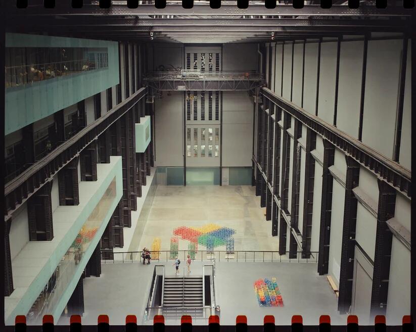 Reflx Lab 250D Color Negative Film 120