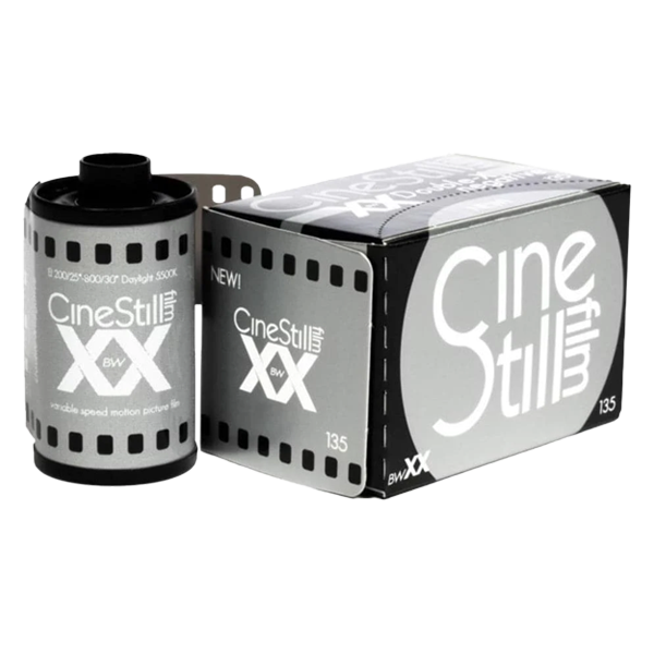 CineStill BwXX (Double-X) 135 fargefilm med  bilder for 35mm kamera.