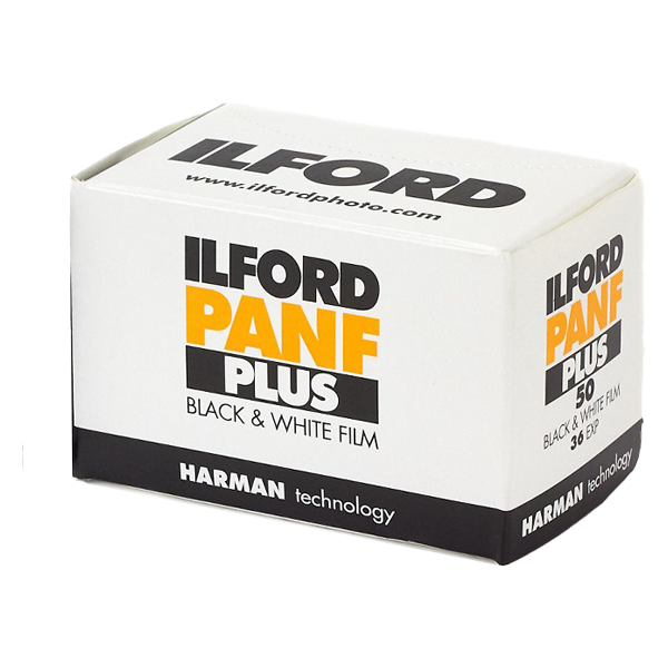 ILFORD PAN F PLUS 135  svart/hvitt-film med 36 bilder for 35mm kamera.