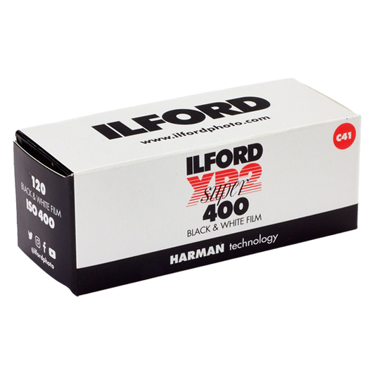 ILFORD XP2 SUPER 120  svart/hvitt-film med 10 bilder for 120 kamera.